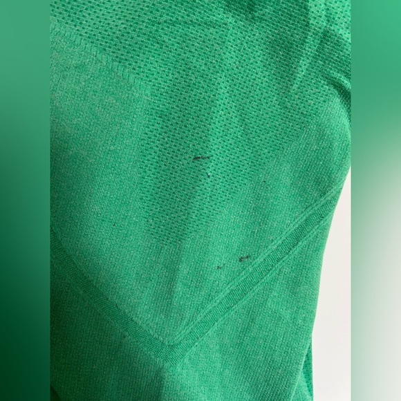 Lululemon tank top - Picture 3 of 3